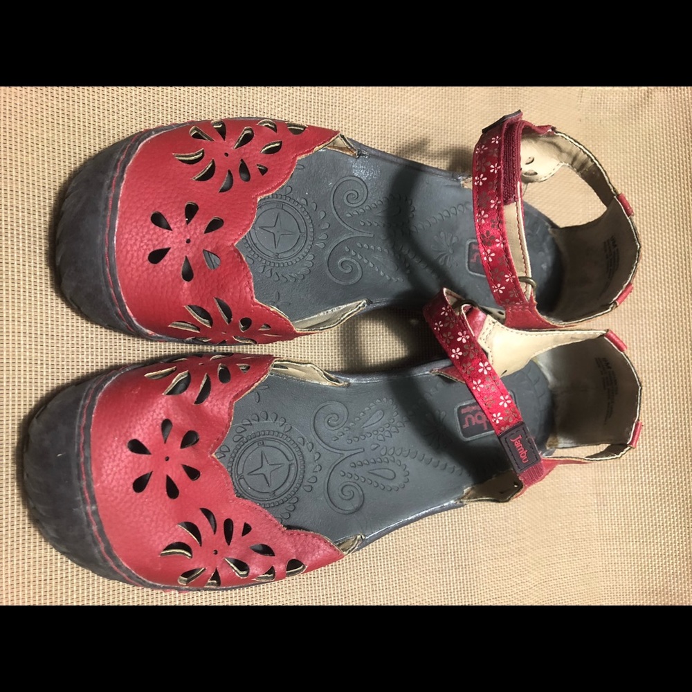 Jambu flats